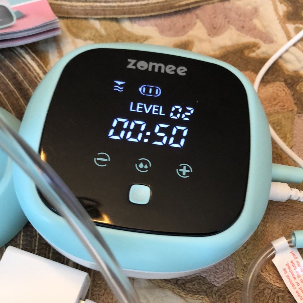 Zomee Z1 Double Breast Rechargeable Pump In Preloved Condition!